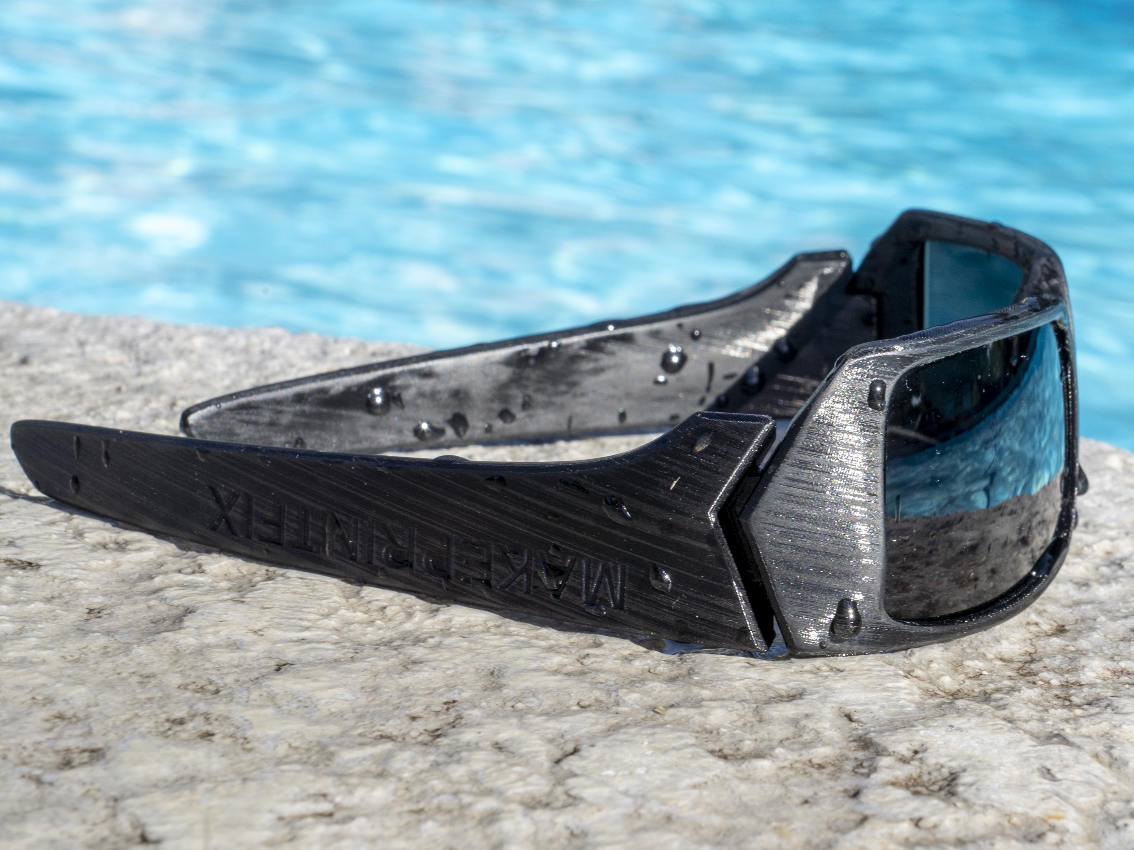 3D printed customizable sunglasses